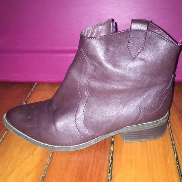Maroon booties - Picture 2 of 3